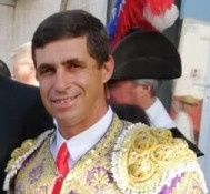 Miuras na alternativa de Alberto Pozo, com Herder Nunes de Picador